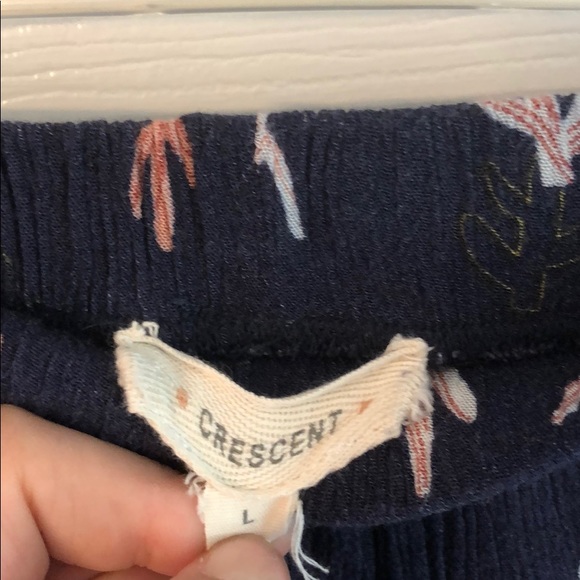 Cute navy cactus crepe shorts - Picture 3 of 3